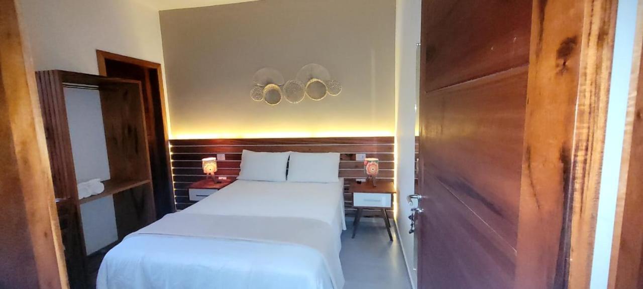 Essencia Inn Parati